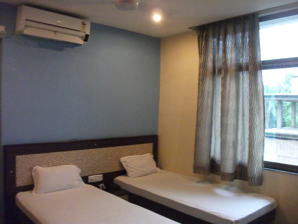Hotel Parshuram Guwahati Exterior photo